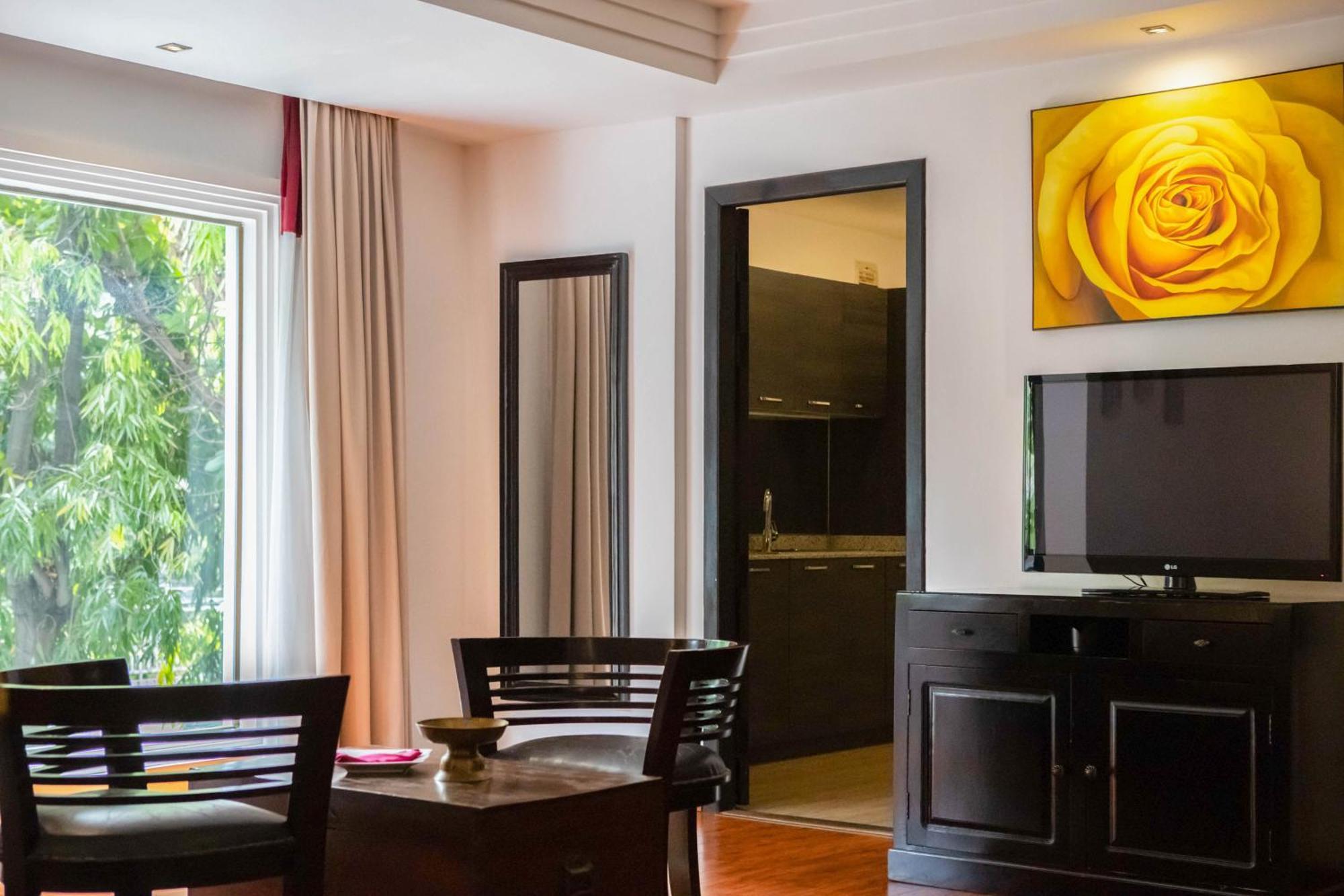 ลา โรส สวีท Hotel พนมเปญ ภายนอก รูปภาพ