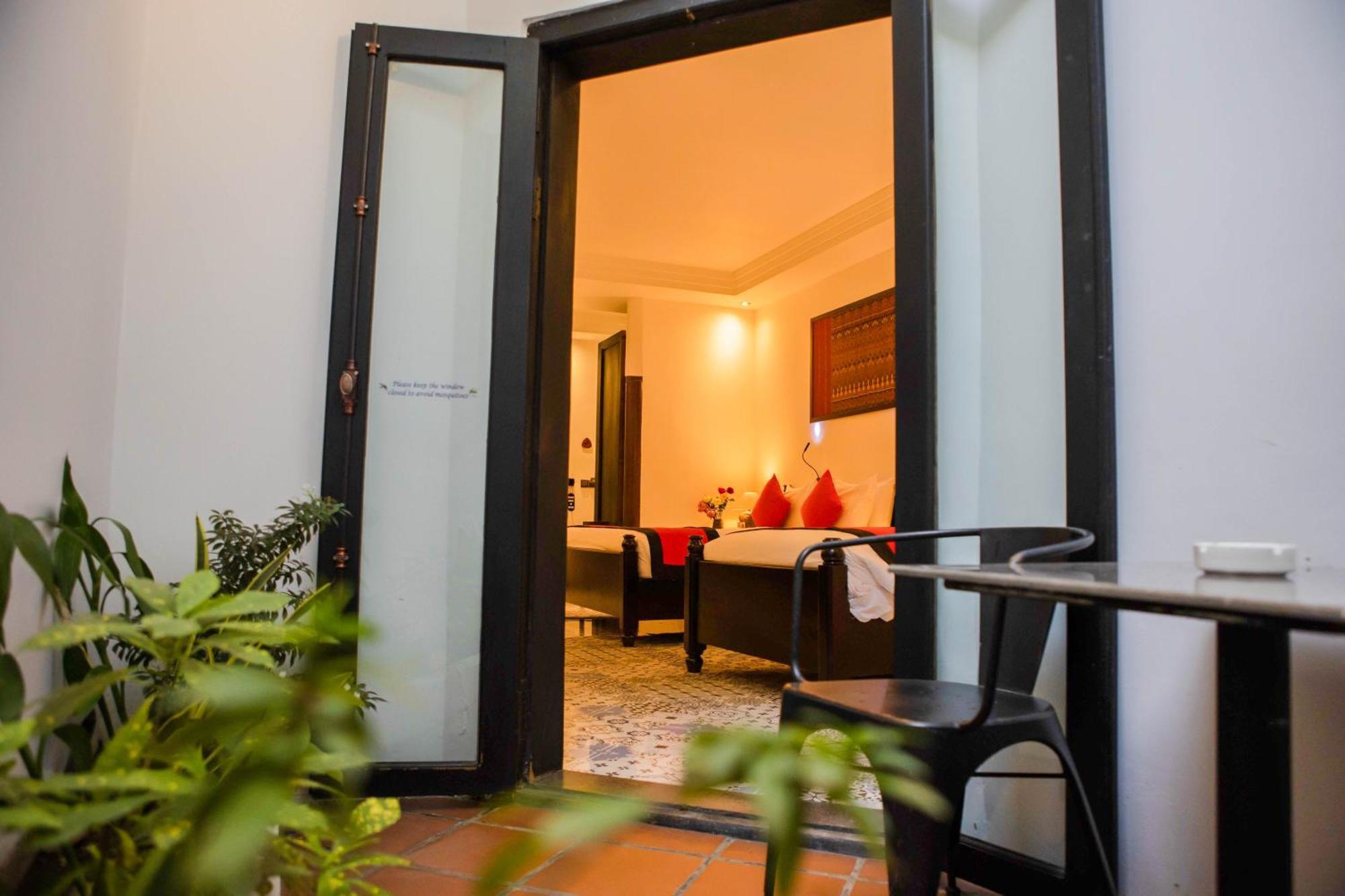 ลา โรส สวีท Hotel พนมเปญ ภายนอก รูปภาพ
