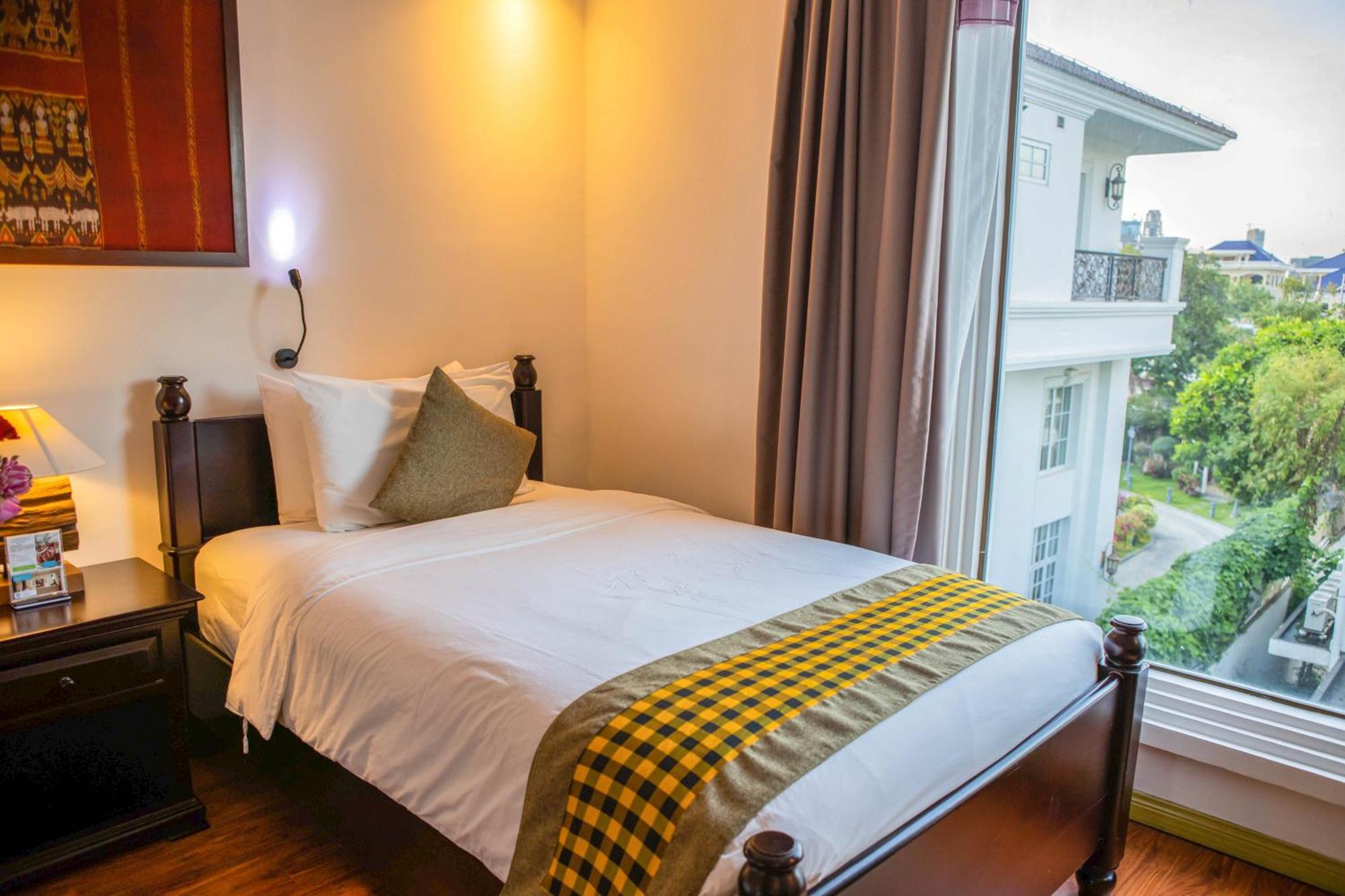 ลา โรส สวีท Hotel พนมเปญ ภายนอก รูปภาพ