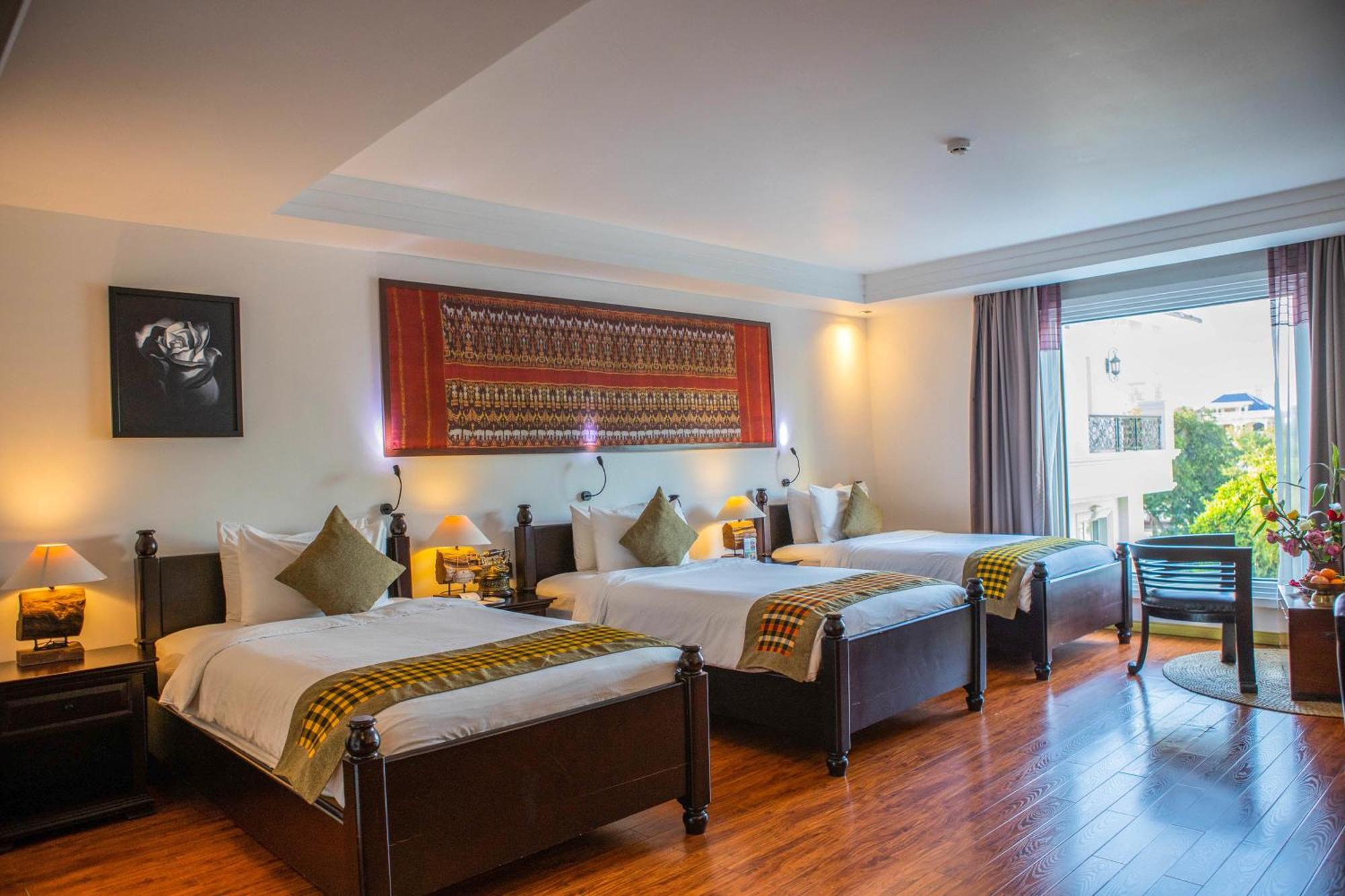 ลา โรส สวีท Hotel พนมเปญ ภายนอก รูปภาพ