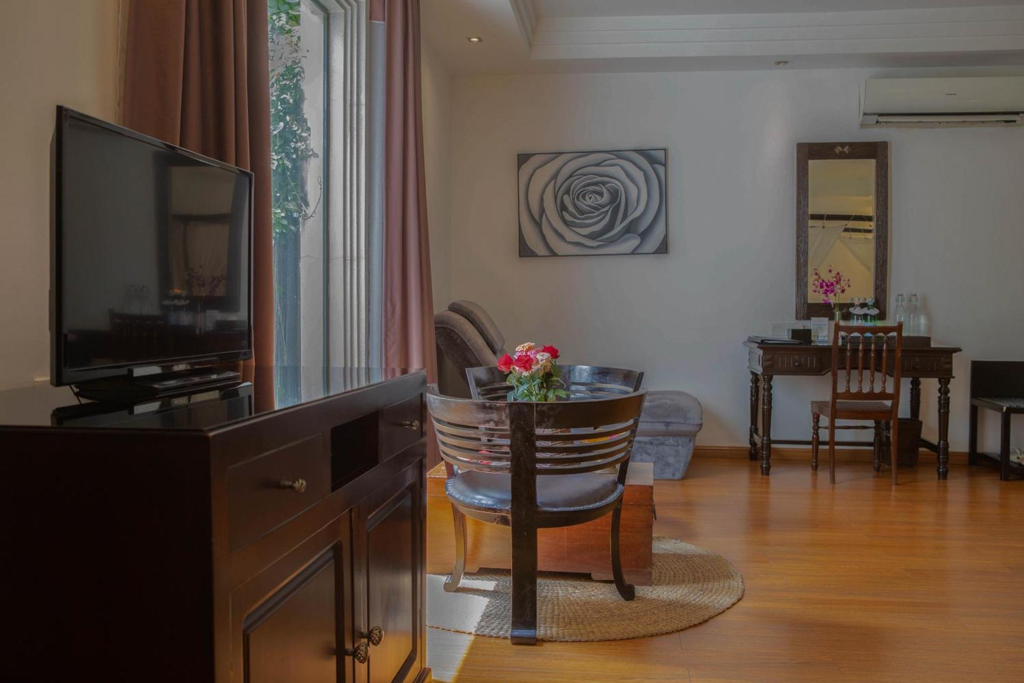 ลา โรส สวีท Hotel พนมเปญ ภายนอก รูปภาพ